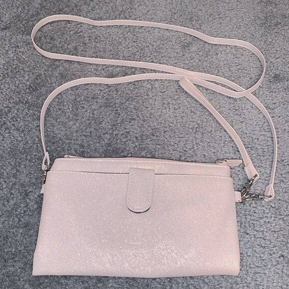 NWOT Wristlet/ crossbody wallet - Picture 1 of 7